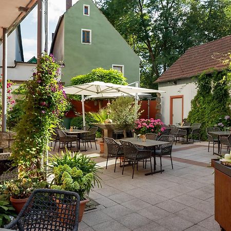 Wirtshaus & Hotel Goldener Greif Edelsfeld Exteriér fotografie